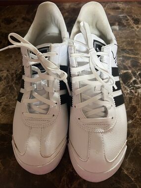 adidas White and Black Women's Athletic Shoes - Low-Top Trainers